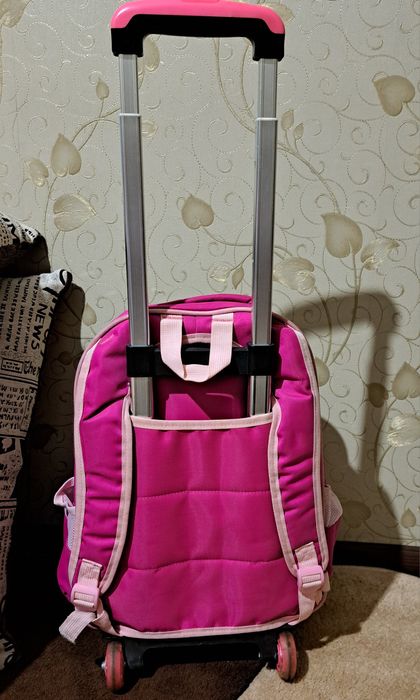 Рюкзак на колёсах детский