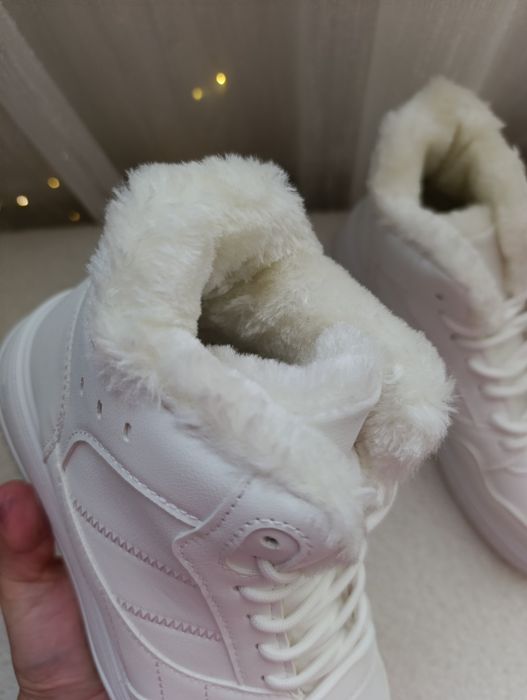 Черевики кросівки зимові розмір 37 38 39