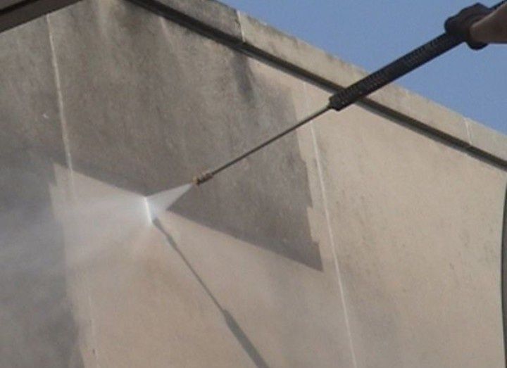 Limpeza a pressão
 LAVAGEM A PRESSÃO PROFISSIONAL – LIMPEZA PROFUNDA E