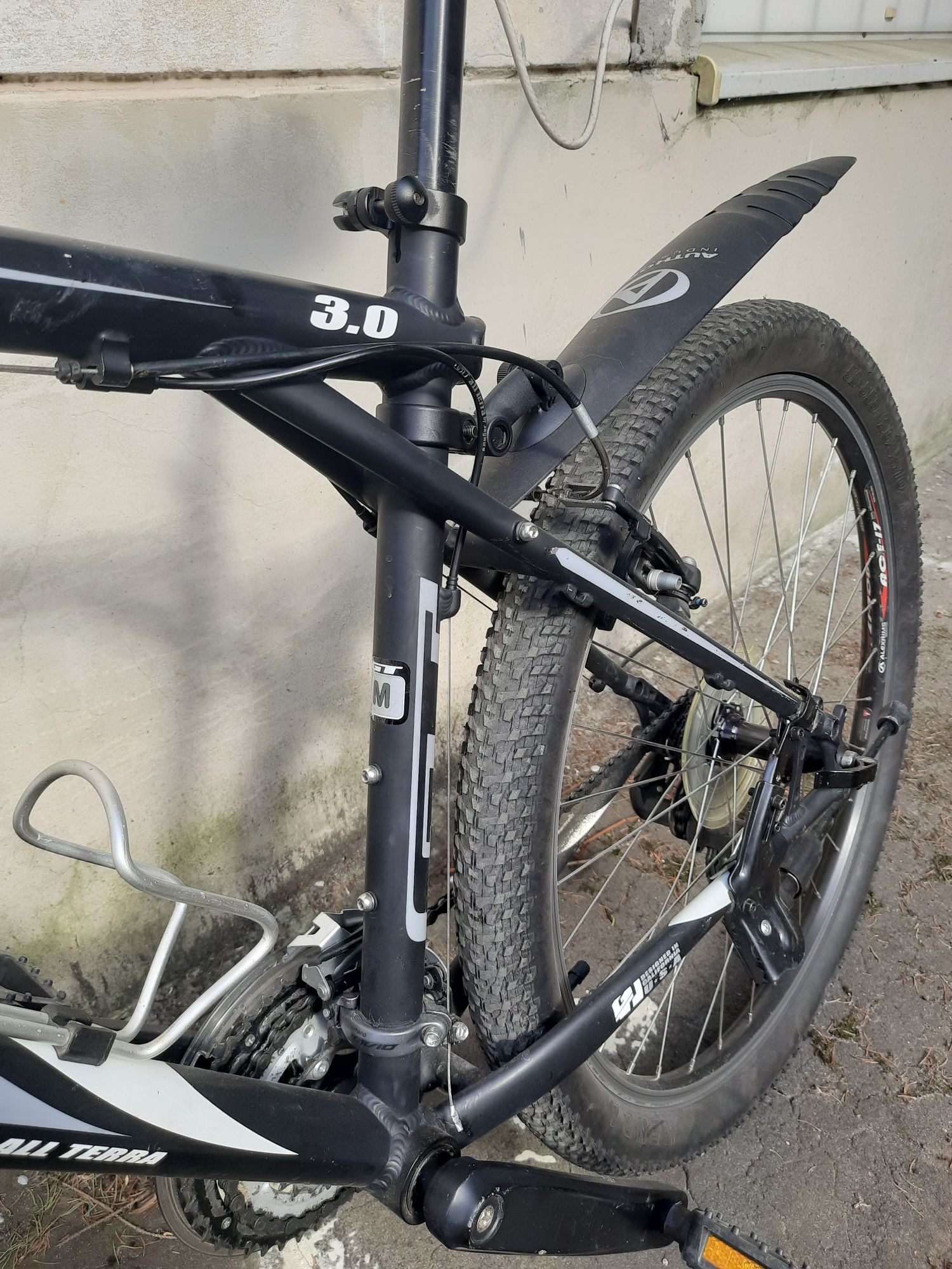 GT AVALANCHE 3.0 рама М 26" велосипед гірський ровер горний алюмінівий