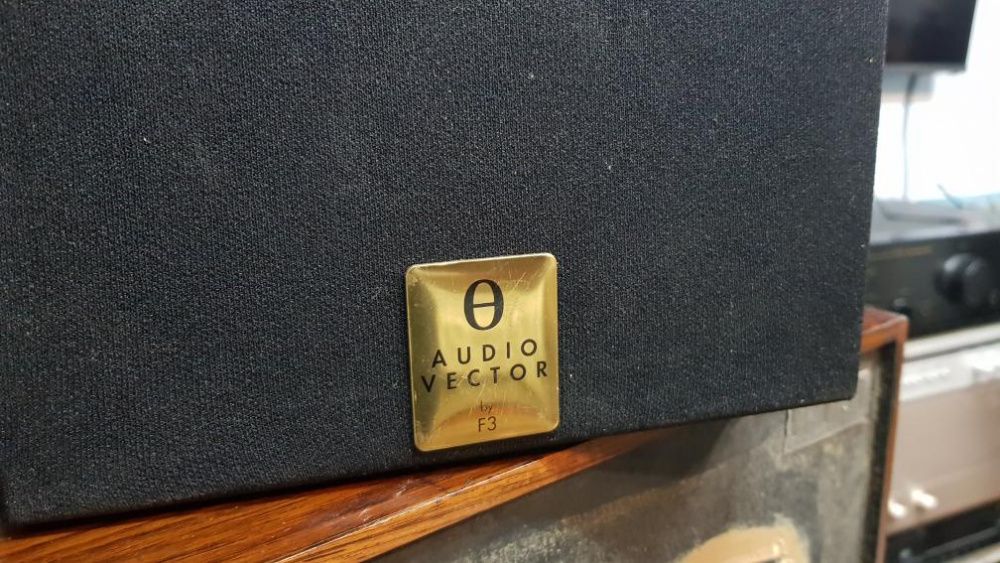 Audiovector M1  потомок Dynaudio Contour 1.1
