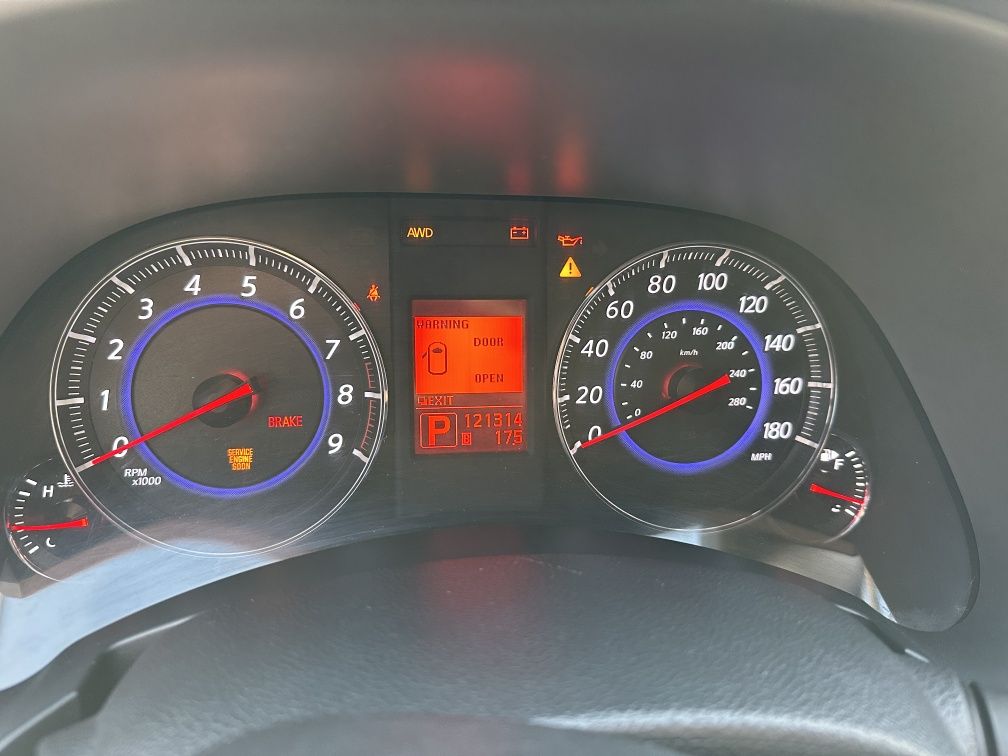 Infiniti fx 35, 2010р