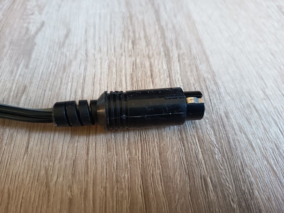 Złącze gramofonowe cinch / 5DIN + masa