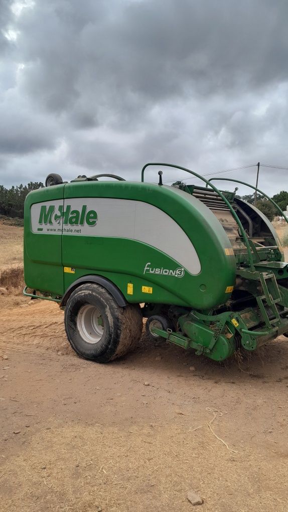 Enfardadeira mchale fusion 3 e frente moresil 5 linhas