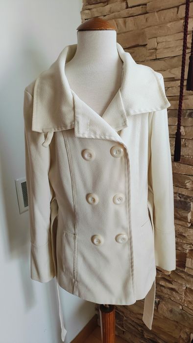 Casaco traçado cor pérola