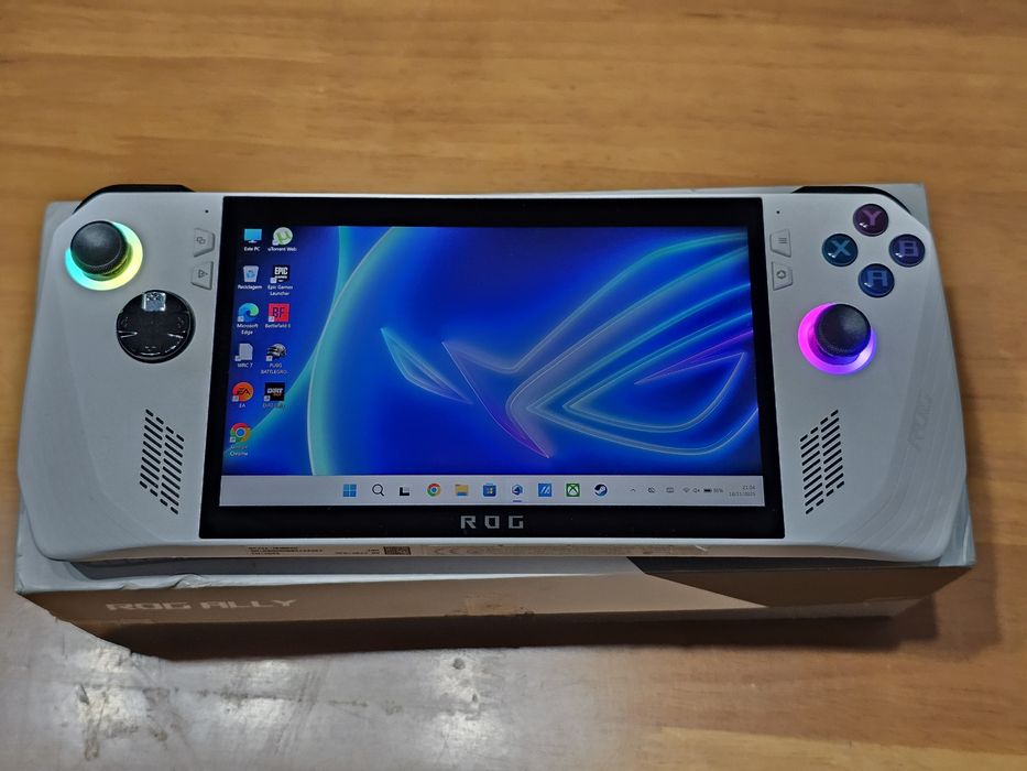 Consola ASUS ROG Ally Z1 Extreme 120hz (Garantia 2 anos)