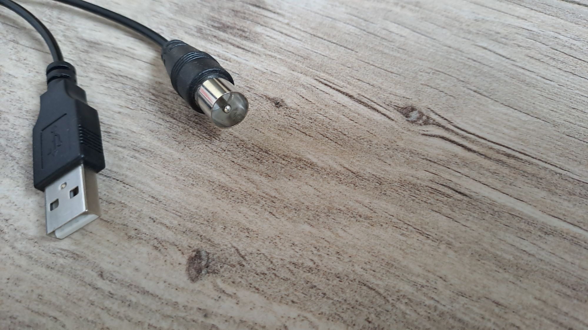 Antena Mistral ANT 100 W DVB-T2 naziemna