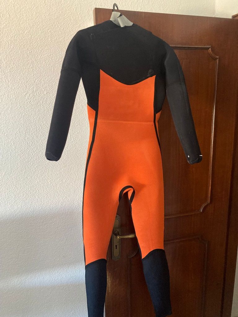 Fato surf Novo  - nunca usado