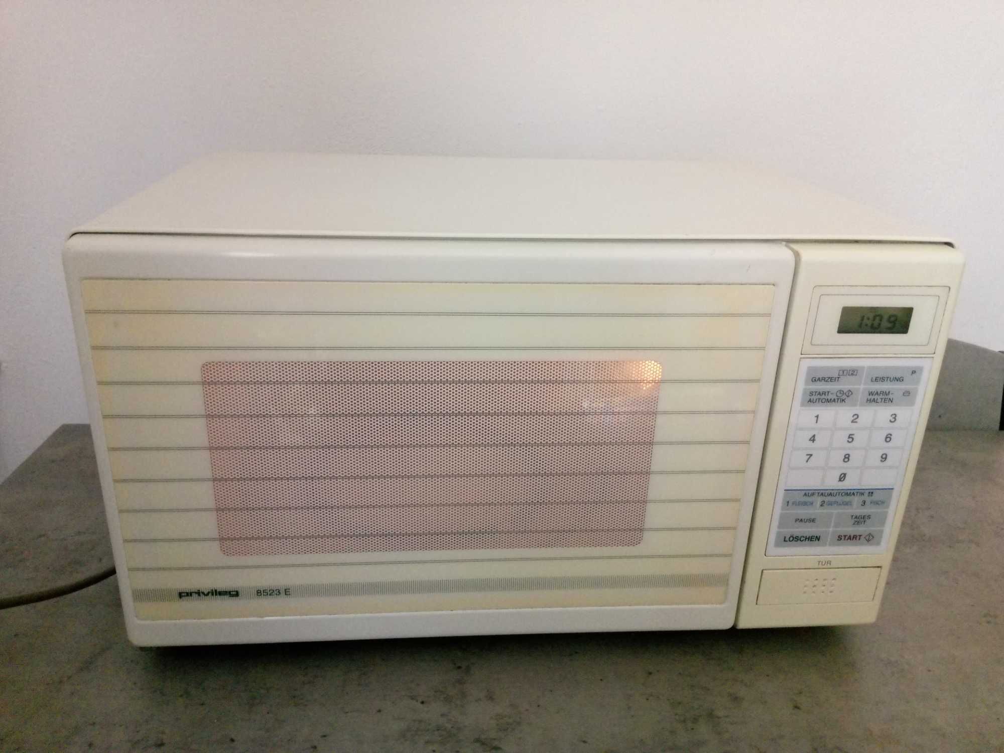 Kuchenka mikrofalowa niemiecka Privileg - 1250 W