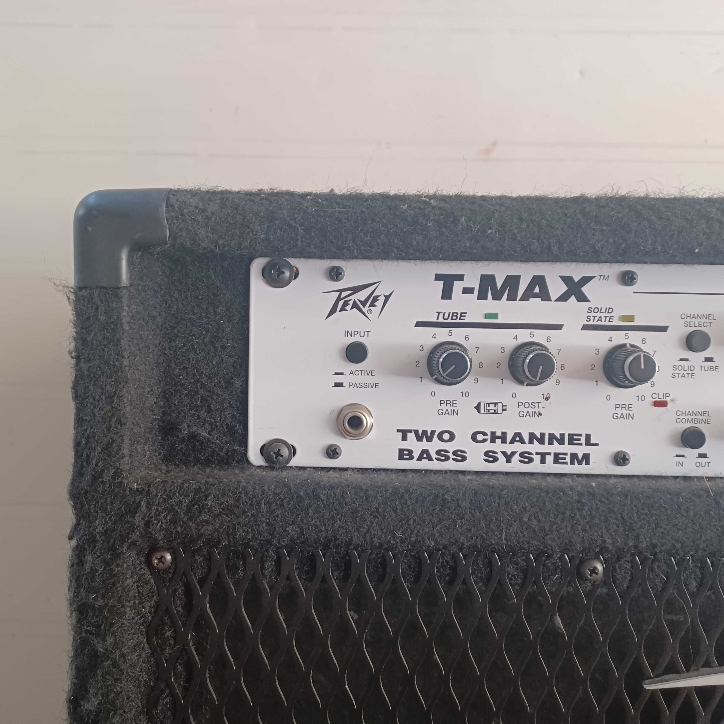 Peavey T-Max combo basowe 2x10" 500W