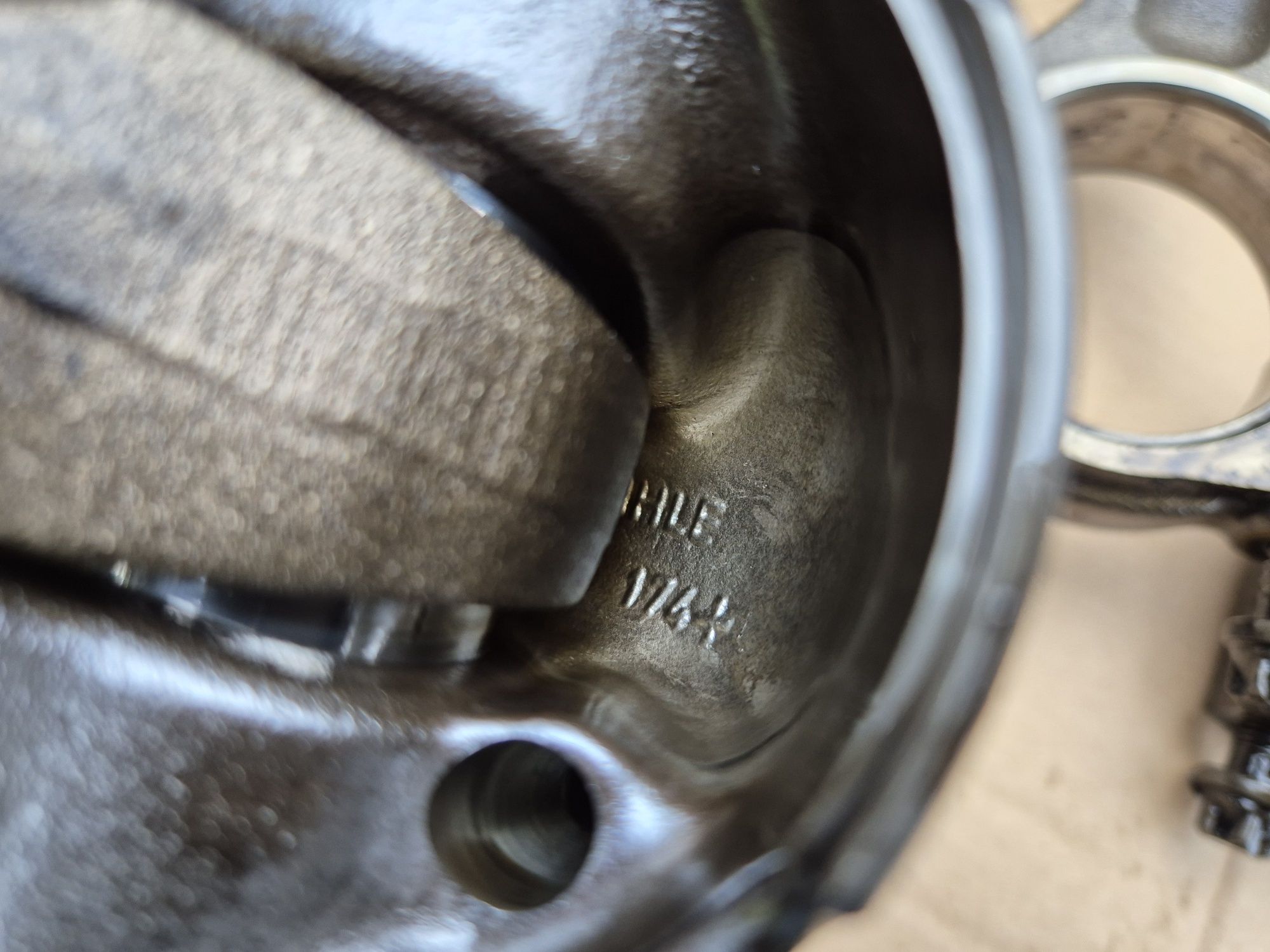 Bmw m57 3.0d 231km 235km tłok korbowód