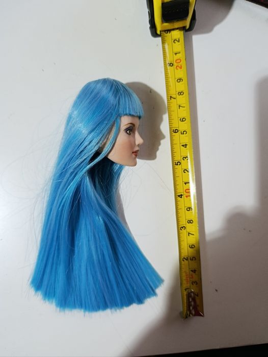 Głowa dla lalki bjd z niebieskimi włosami