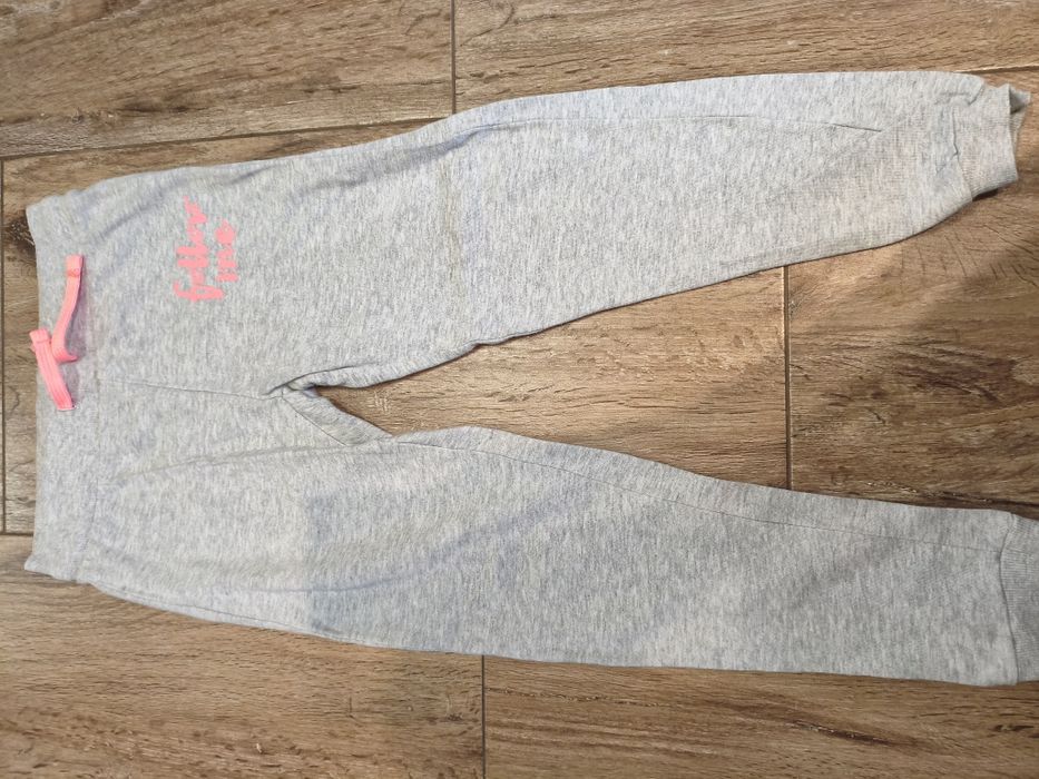 Zestaw dla dziewczynki bluzy dresy 128/134