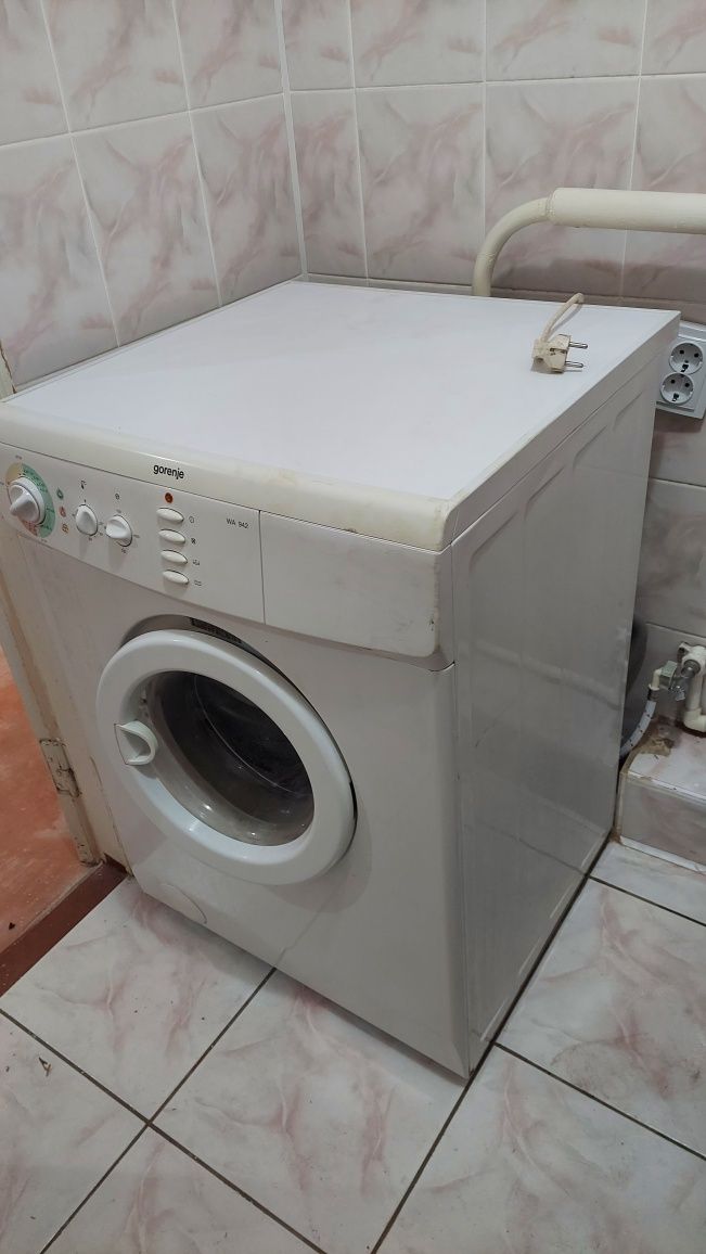 Продаю стиральную машину Gorenje wa 942