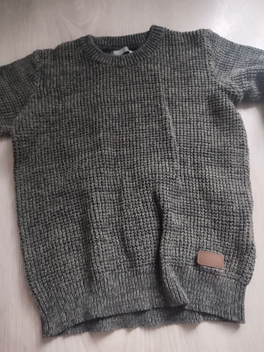 Sweterek dla chłopca 98