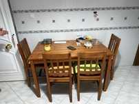 Mesa e 4 cadeiras