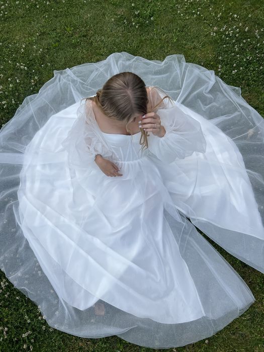 Продам розкішну випускну/весільну сукню