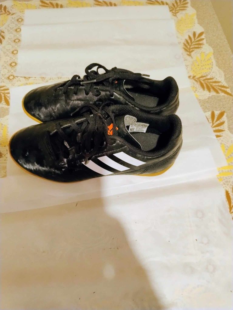 Halówki adidas 35 chłopięce