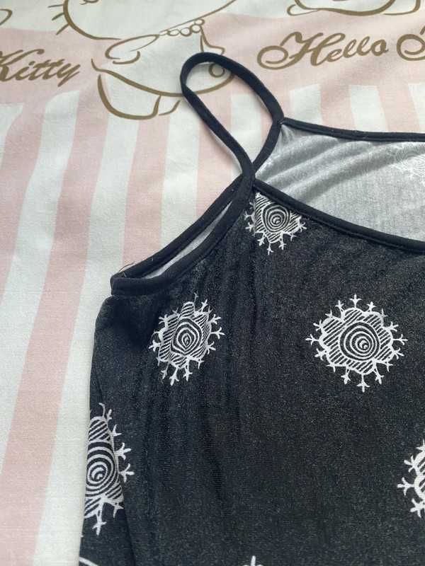 Czarna bluzka na ramiączkach w kwiaty Rexiger M-XL 38/40/42