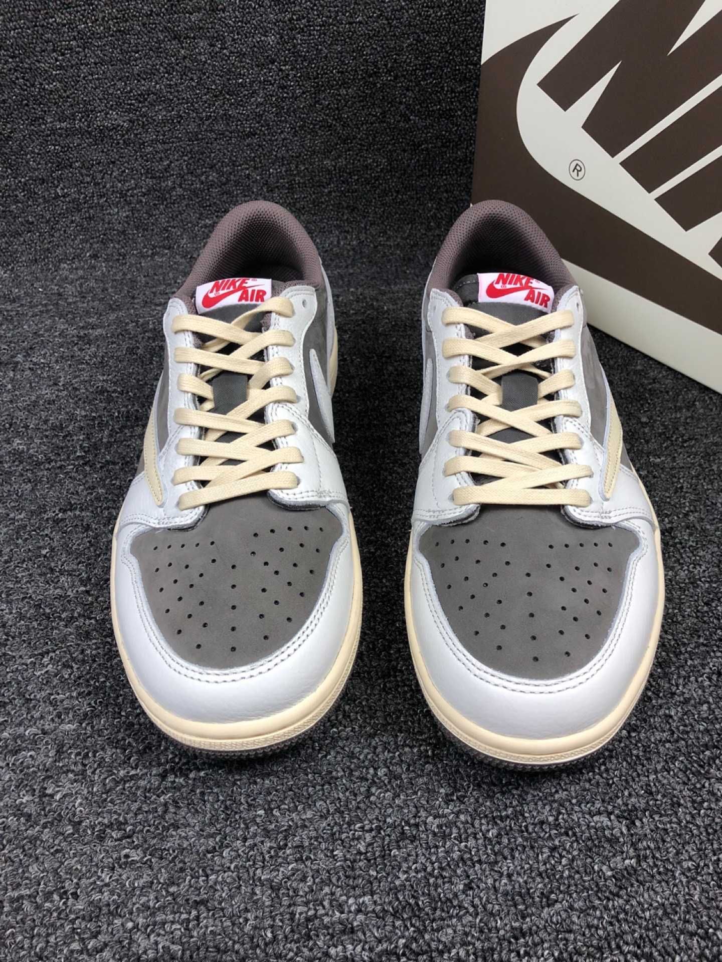Butydamskiemęskie_Jordan1 Retro Low OG SP Travis Scott R.41