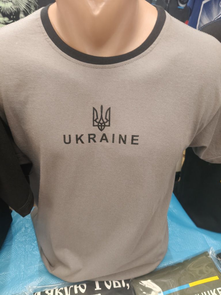 Футболка в патріотичному стилі
