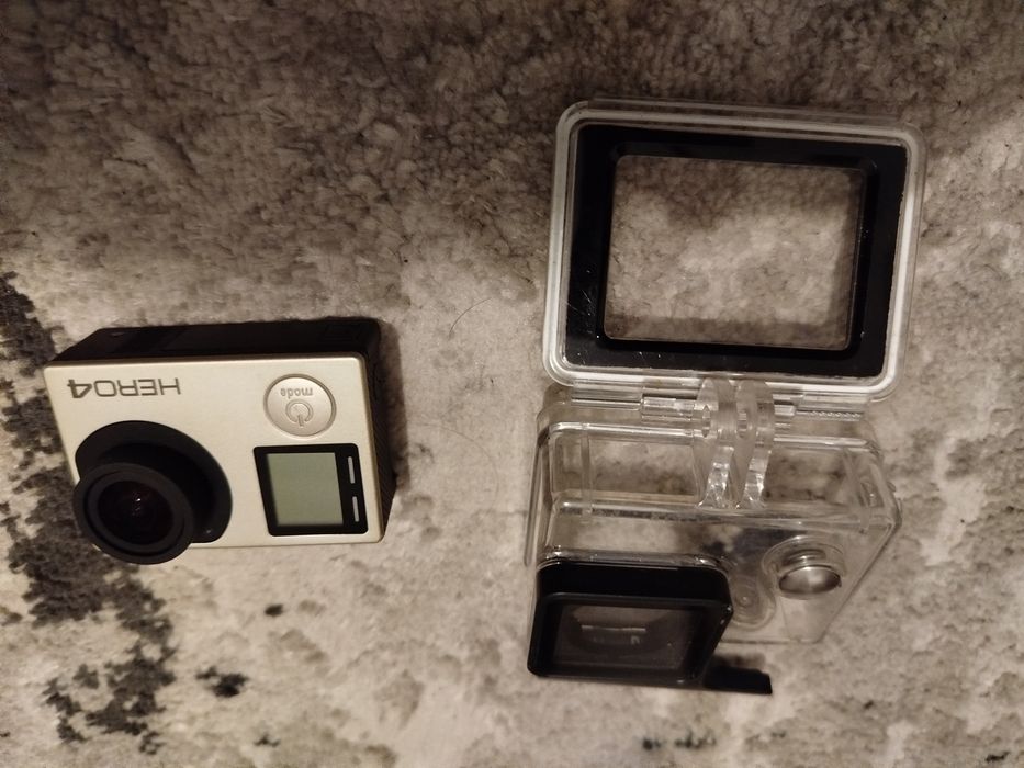 Vendo GoPro Hero 4 Silver com todos os acessórios!
