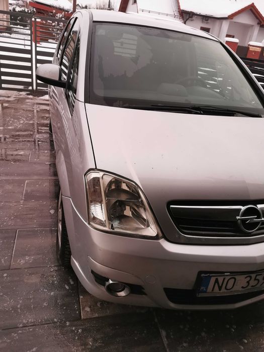 Tanio zadbana Meriva, maly przebieg climatronic garaz alu chrom serwis