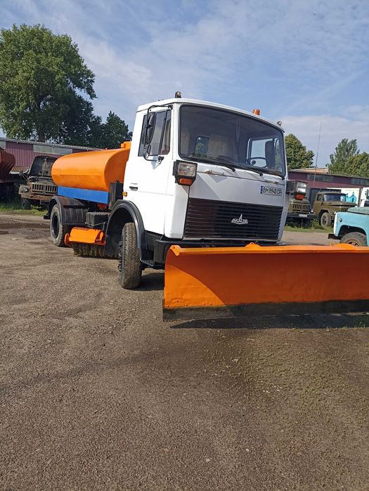 Продам МАЗ  5337 прибиральник вулиць ,водовоз
