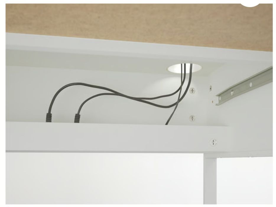 Secretária branca Micke Ikea