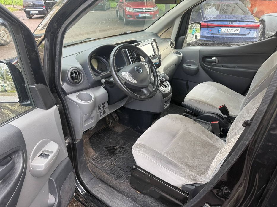 Nissan E-NV200 2015 24кВт Пасажир