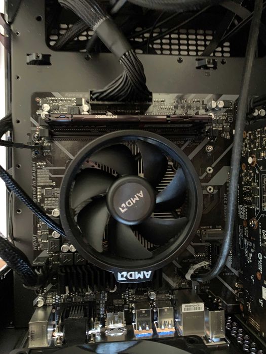 Vendo PC  Ryzen 3 com Geforce 1660 Super