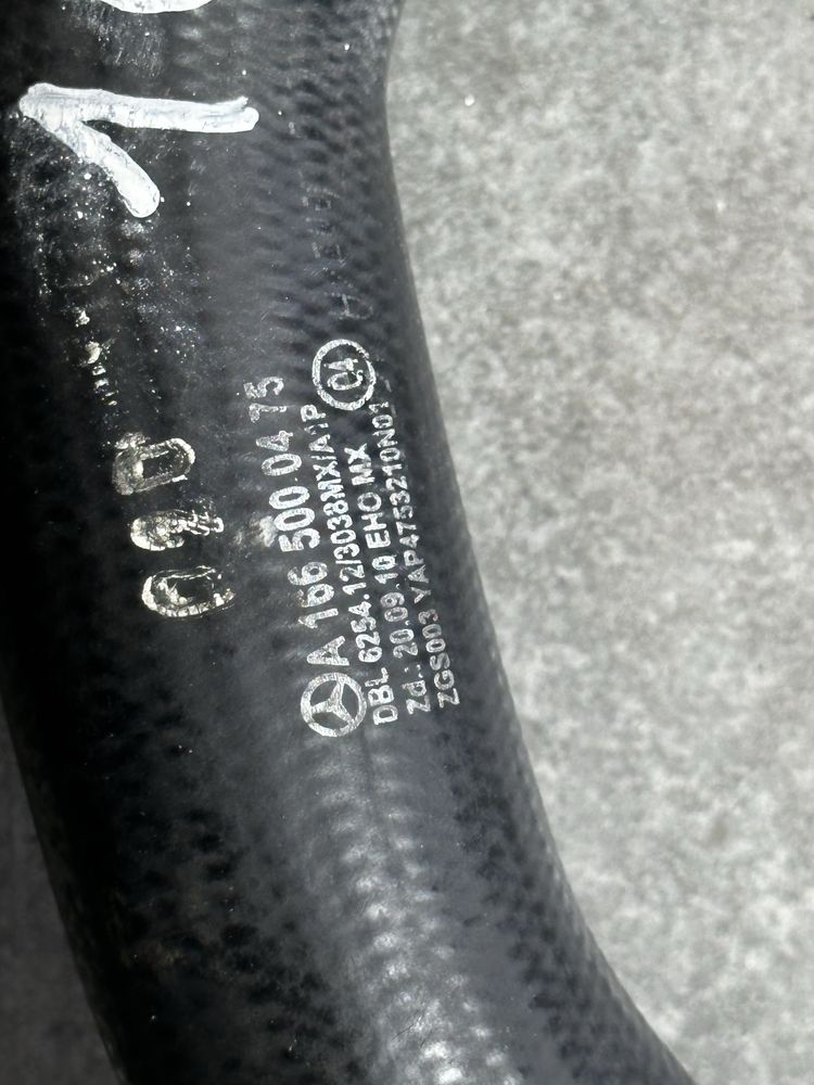 Шланг патрубок радіатора ML 166 gle om642 3.0  верхній