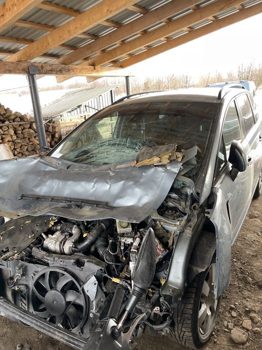 Пежо 5008 1.6 дизель