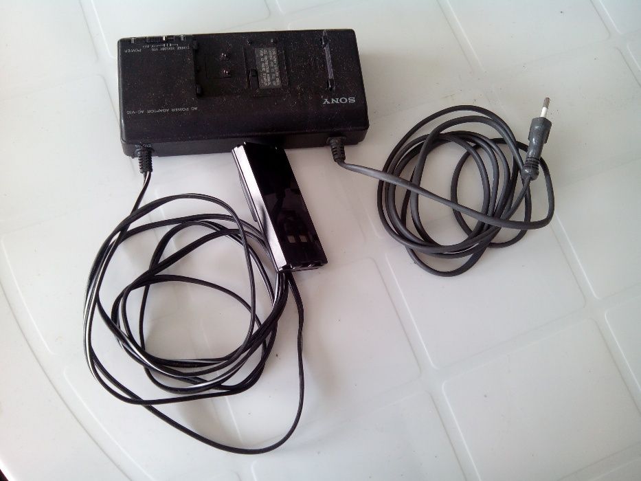 Sony Handycam CCD-F355E (PARA PEÇAS)