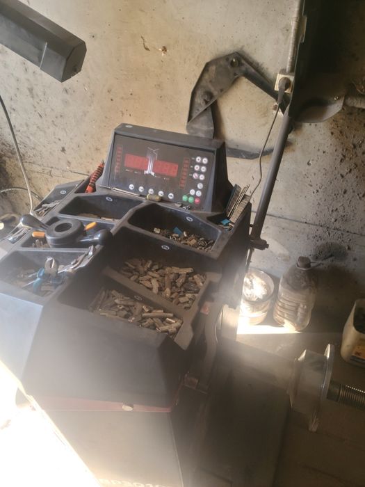 Балансировочный и шиномонтажный станок