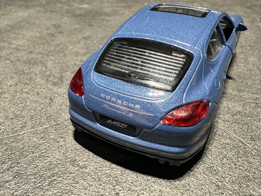 Porsche Panamera S MSZI 1:43