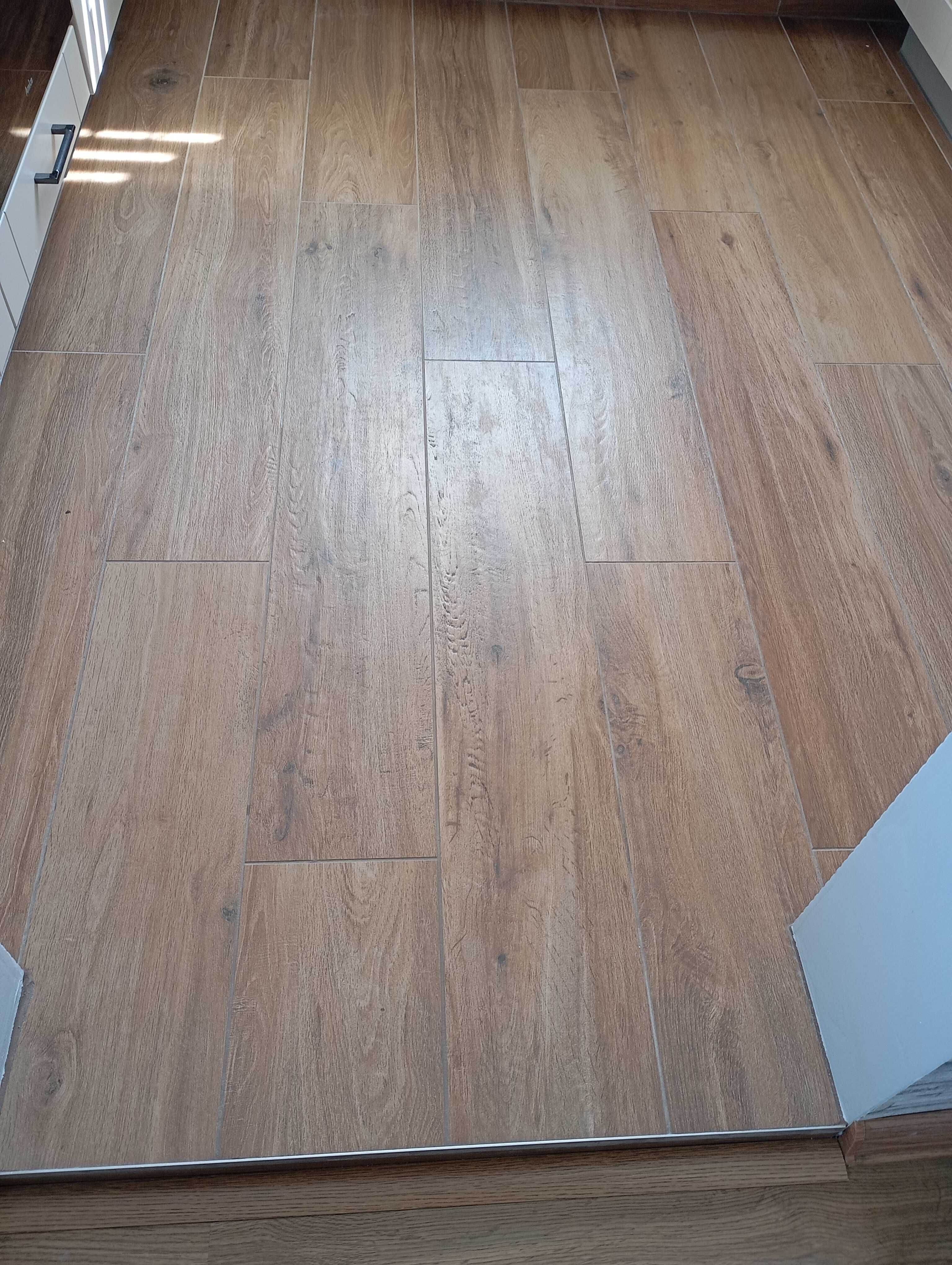 Płytki drewnopodobne / gres podłogowy 20x120