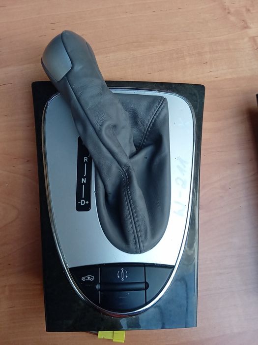 Gałka, mieszek zmany biegów automat Mercedes W211.