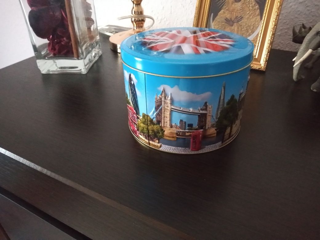Londyn - pojemnik aluminium z wizerunkiem zabytków londynu