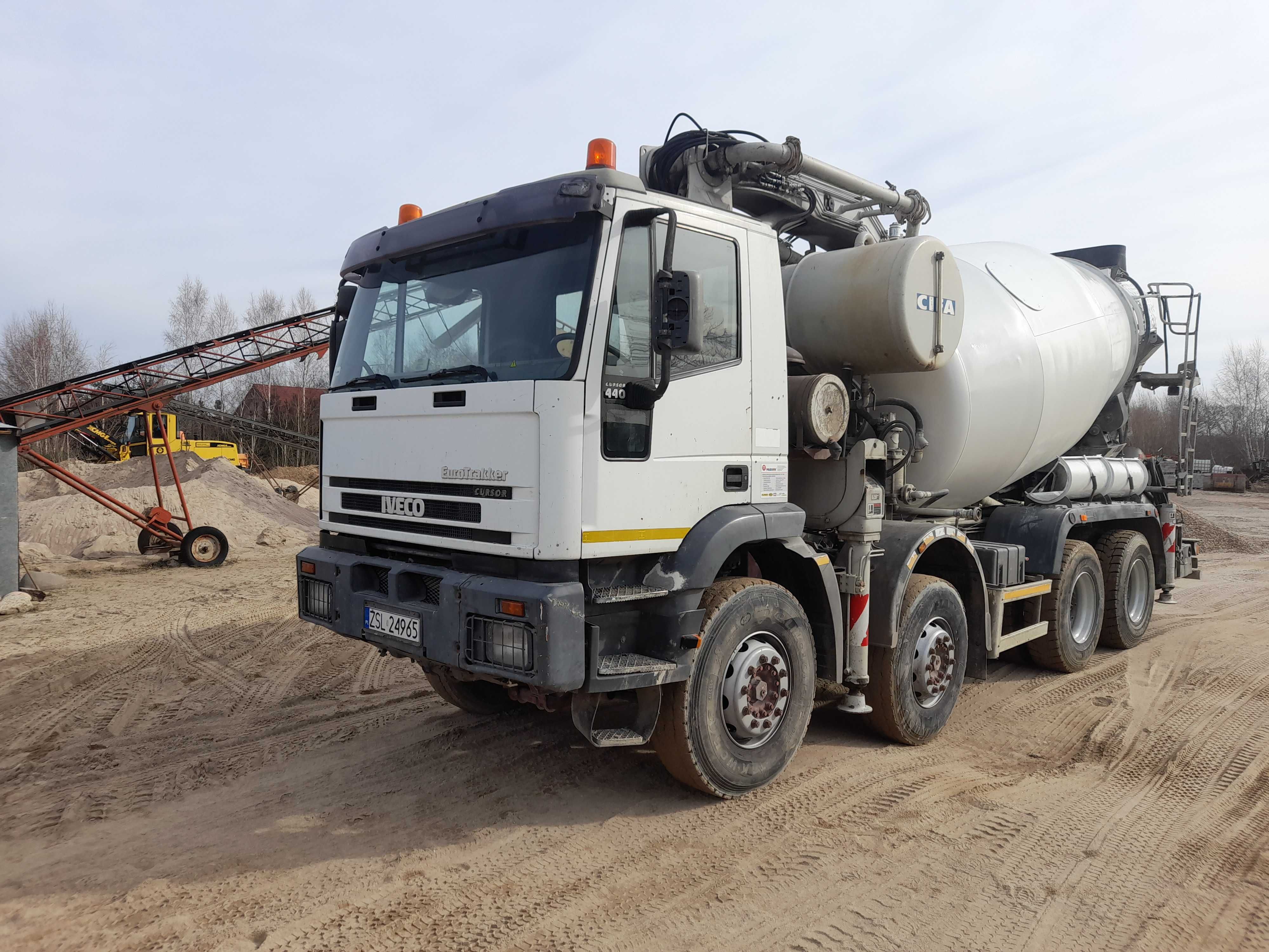 POMPOGRUSZKA na podwoziu IVECO z zabudową CIFA 28 M + 9 M3