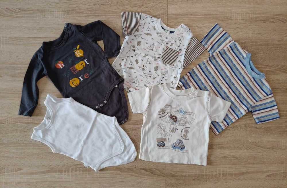 Zesatw ubranek 2 - rozm. 74