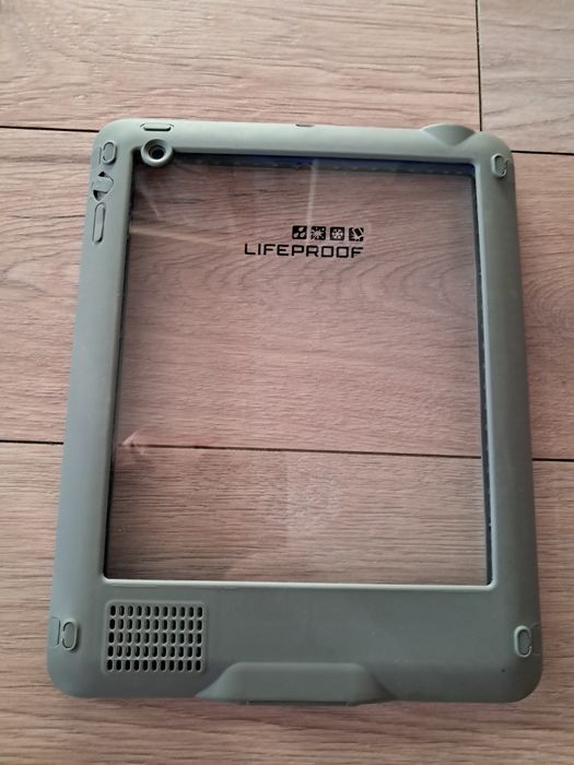 Sprzedam wodoodporne etui do iPada.