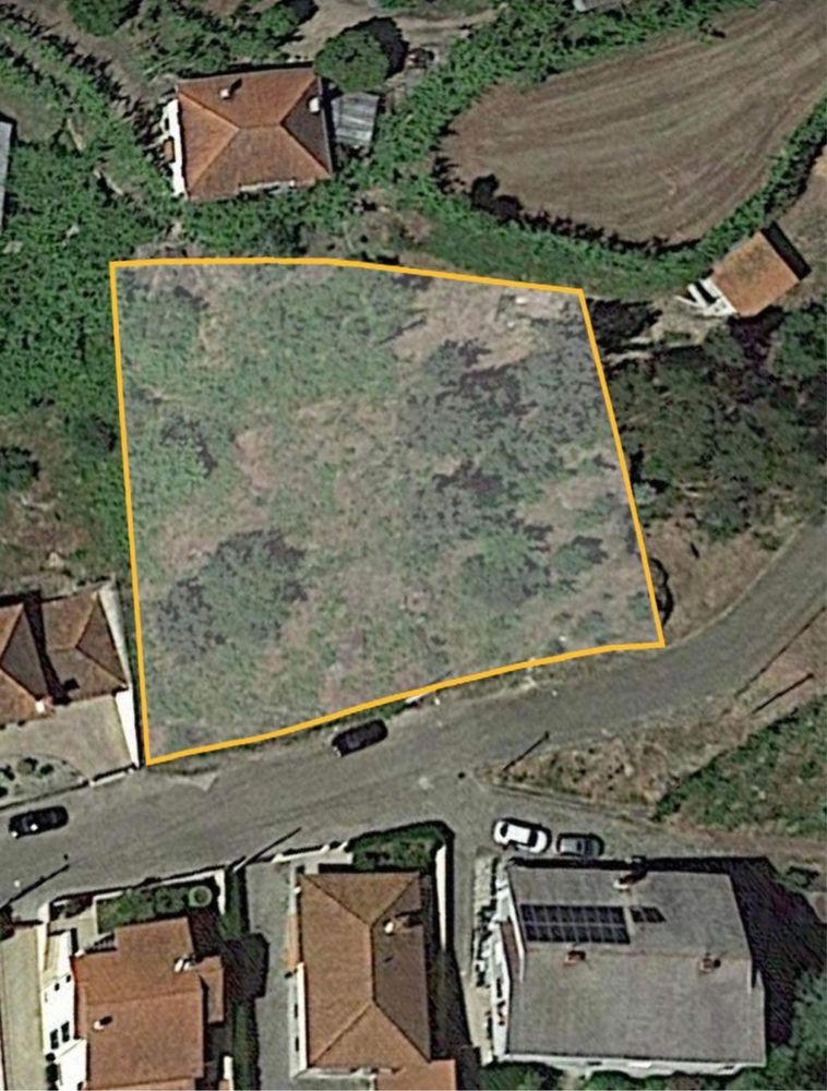 Vendo Lote com 900m2 bem situado e com boa exposição solar