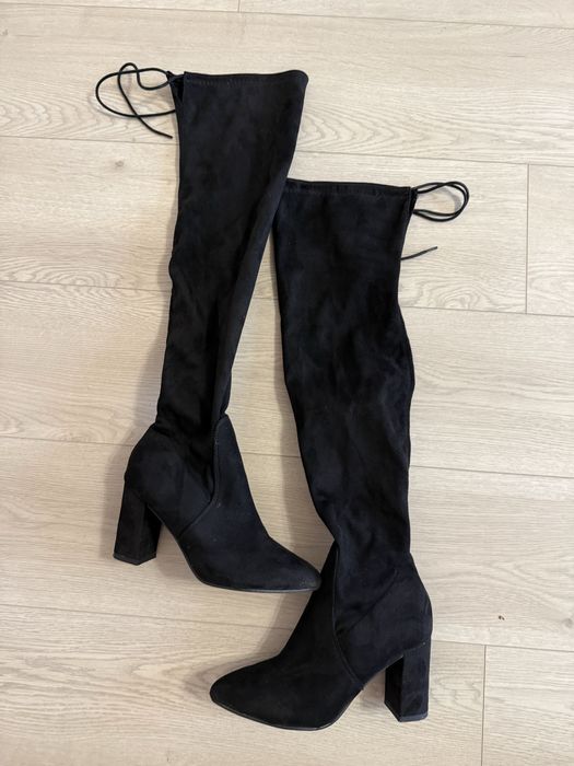 Ботфорди жіночі.