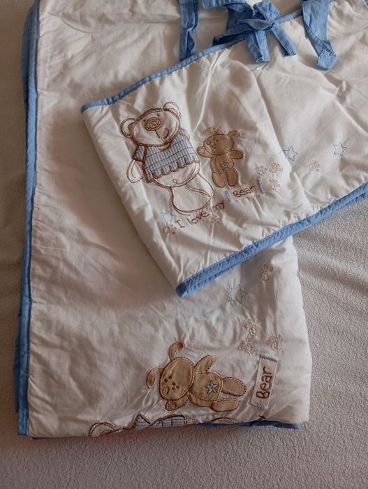 Roupas para berço de bebê