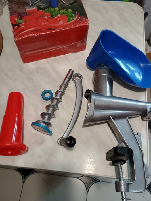 Ручна соковижималка для томатів