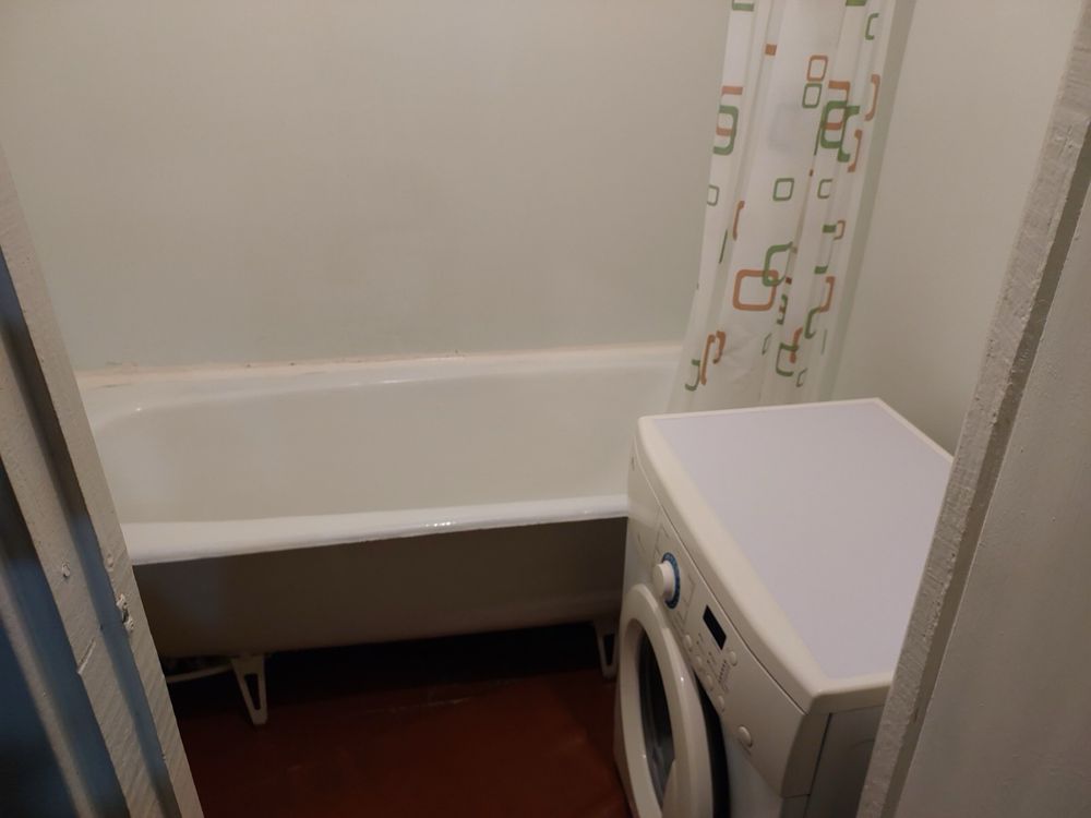 Продам 2х.ком. Каменское левый берег 3мик.4 эт.