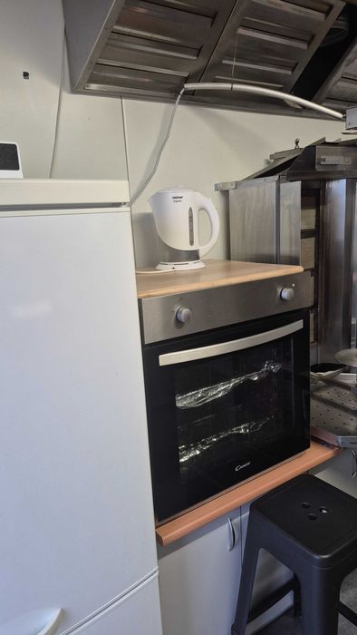 Wynajmę przyczepę gastronomiczną z pełnym wyposażeniem + plac