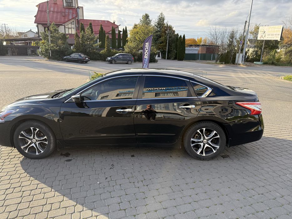 Nissan Altima 2015 2.5 бензин