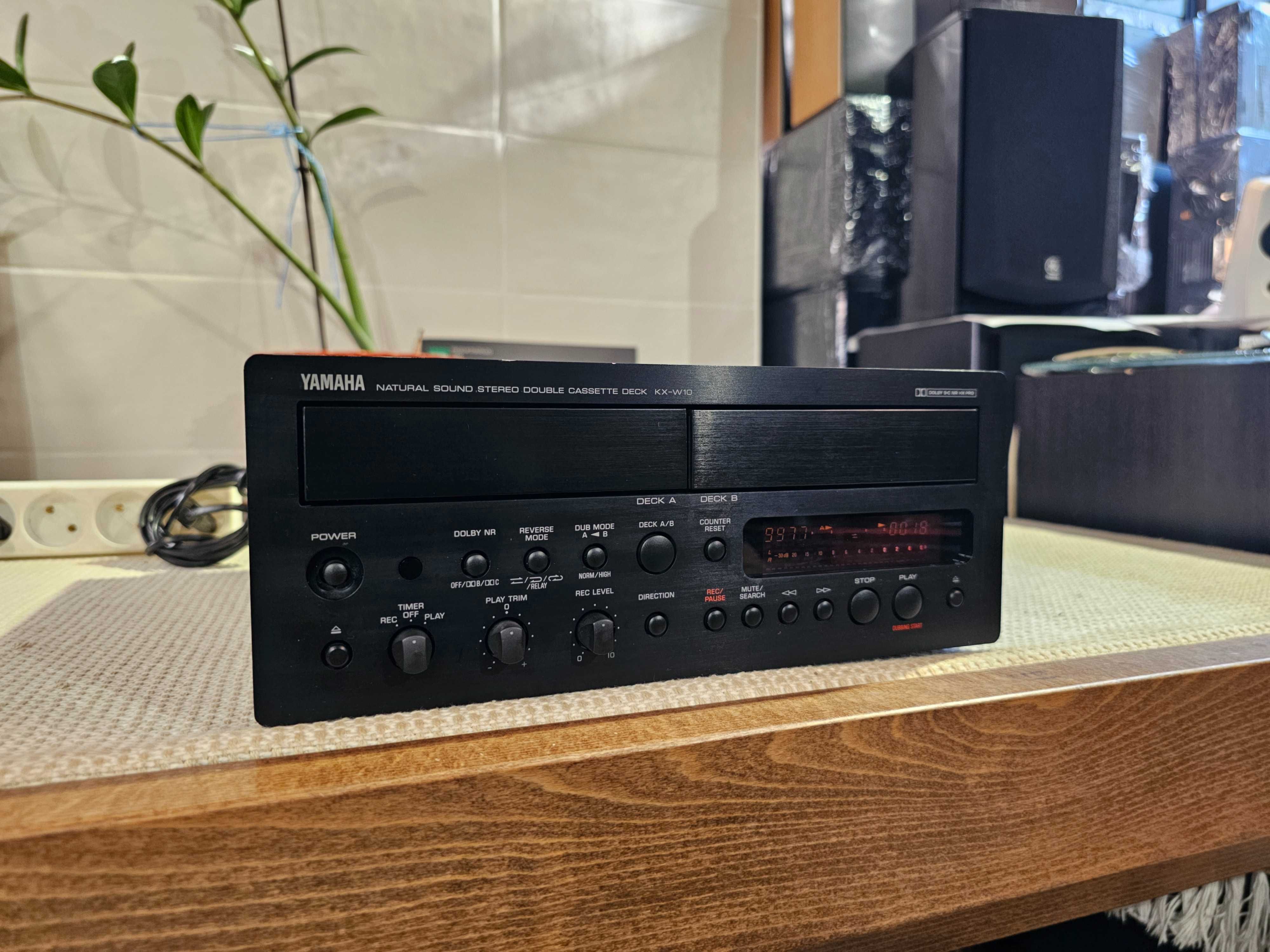 Касетна дека YAMAHA KX-W10